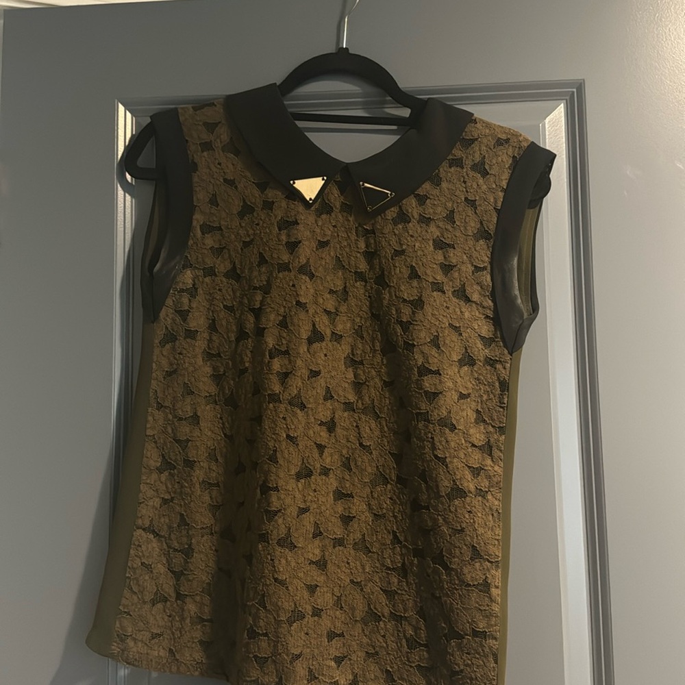 Chloe K, Olive Green and Black Lace Top, Size Small